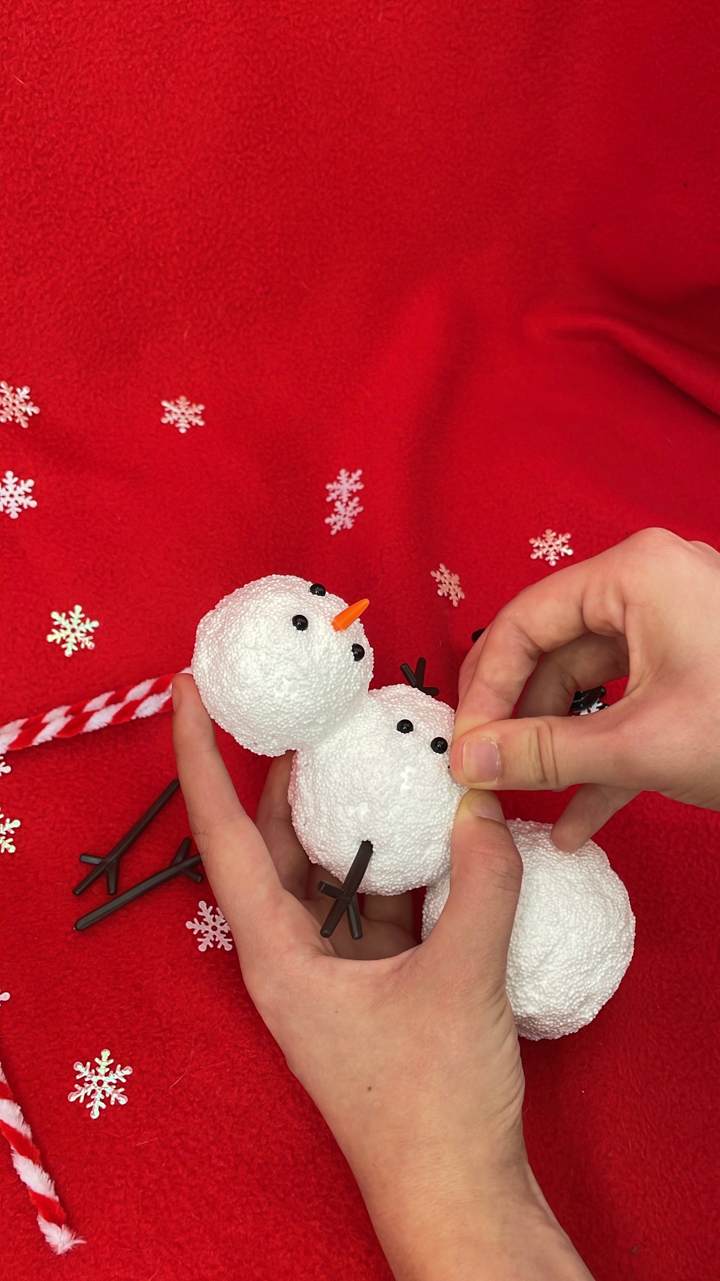 Build Foam Clay Snowmen