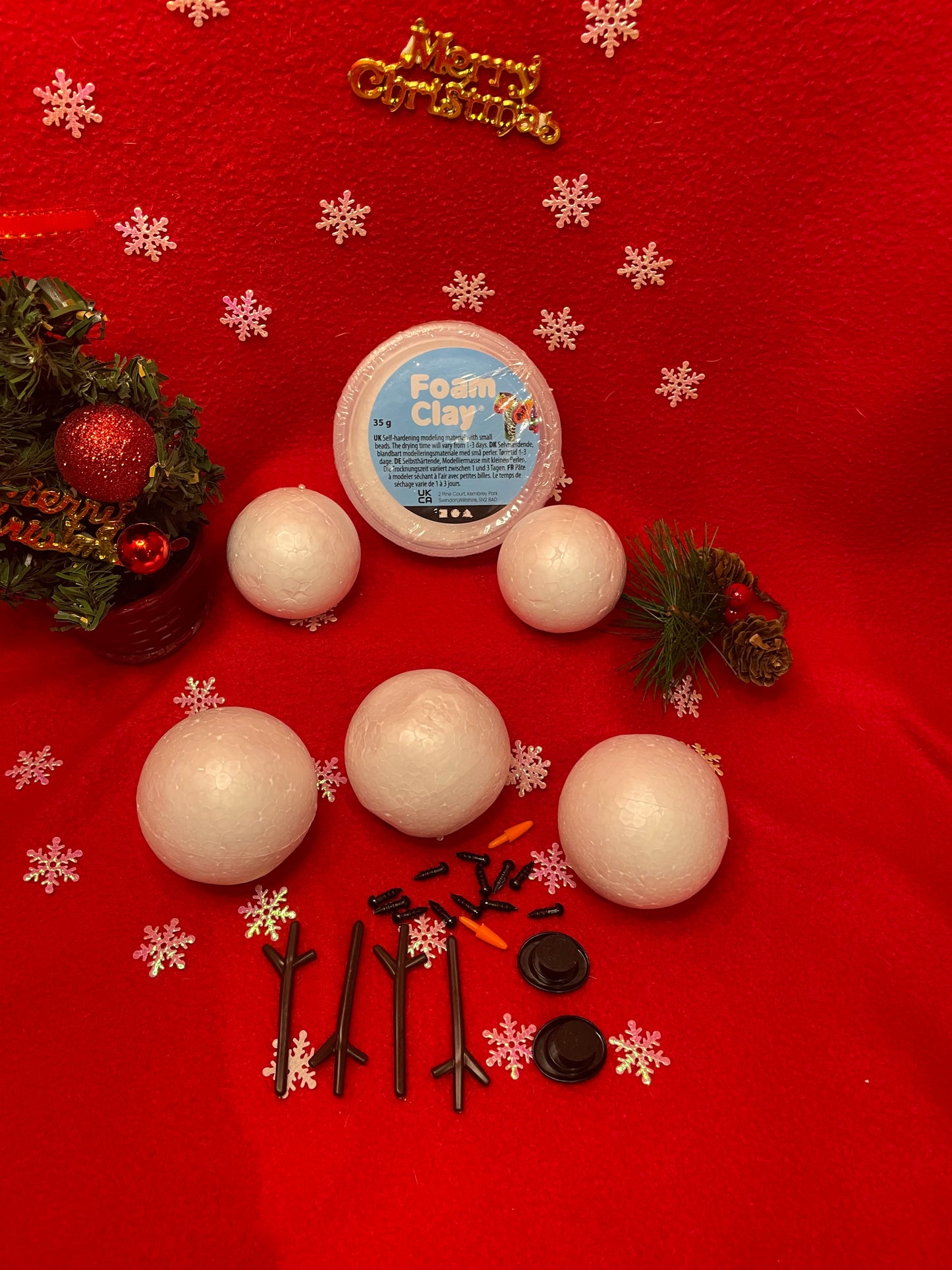 Build Foam Clay Snowmen